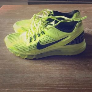 Kids Nike Airmax 7Y (fit women’s 9)